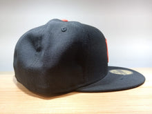 Cargar imagen en el visor de la galería, Gorra 5950 WEST SIDE LOVE edición SF GIANTS
