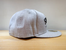 Cargar imagen en el visor de la galería, 59Fifty St. Pauli JustFitteds Exclusive New Era  Cap Grey
