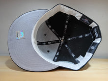 Cargar imagen en el visor de la galería, 59Fifty Black Las Vegas Aviators Minor League
