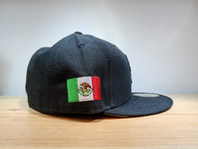 Cargar imagen en el visor de la galería, 59Fifty 12 Guerreros 23:45 Quetzalcoatl Negra

