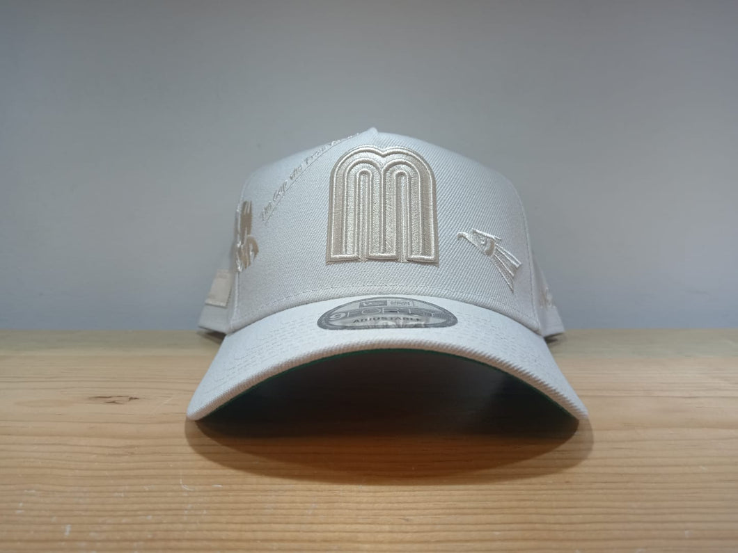 9 Forty NEW ERA 10 AÑOS FRIENDS & FAMILY