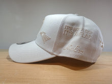 Cargar imagen en el visor de la galería, 9 Forty NEW ERA 10 AÑOS FRIENDS &amp; FAMILY
