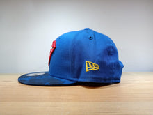 Cargar imagen en el visor de la galería, Superman azul Youth Ajustable
