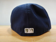 Cargar imagen en el visor de la galería, Boston Red Sox Canvas A-Frame 59FIFTY
