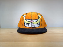 Cargar imagen en el visor de la galería, Garfield Fuera De Casa 59Fifty
