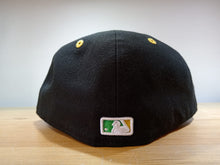 Cargar imagen en el visor de la galería, Oakland Atleticos Skull Candy Hat Club 59Fifty
