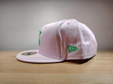 Cargar imagen en el visor de la galería, Chicago White Sox Pink Green 59Fifty
