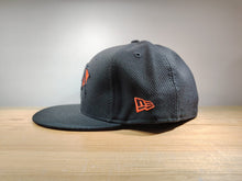 Cargar imagen en el visor de la galería, Dionic Bat Bate 59Fifty Black

