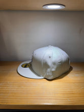 Cargar imagen en el visor de la galería, 59Fifty New York Yankees Floral
