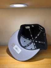 Cargar imagen en el visor de la galería, 59Fifty Chicago Bulls Camo Visor
