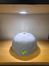 Cargar imagen en el visor de la galería, 59Fifty Anaheim Ducks Custom Air Max
