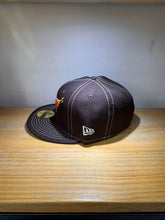 Cargar imagen en el visor de la galería, 59Fifty Chicago White Sox Fall Follage
