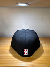 Cargar imagen en el visor de la galería, 59Fifty Chicago Bulls Camo Visor
