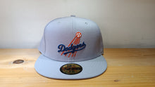 Cargar imagen en el visor de la galería, 59Fifty Los Angeles Dodgers Alternative Logo Gris
