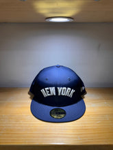 Cargar imagen en el visor de la galería, 59Fifty New York Yankees Script Logo

