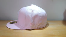 Cargar imagen en el visor de la galería, 59Fifty New York Yankees Y Logo WS2000 sidepatch pink8
