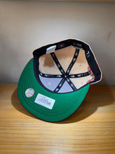 Cargar imagen en el visor de la galería, 59Fifty New York Yankees City Element
