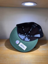 Cargar imagen en el visor de la galería, 59Fifty Chicago White Sox Fall Follage
