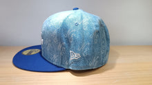 Cargar imagen en el visor de la galería, 59Fifty New Era Script Denim Logos
