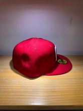 Cargar imagen en el visor de la galería, 59Fifty Diablos Rojos On Field
