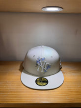 Cargar imagen en el visor de la galería, 59Fifty New York Yankees Floral

