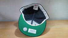 Cargar imagen en el visor de la galería, 59Fifty Fear Of God Essentials Black
