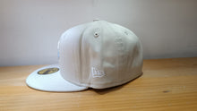 Cargar imagen en el visor de la galería, 59Fifty New York Yankees Floral
