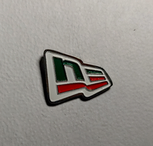 Cargar imagen en el visor de la galería, Pin New Era Flag Tricolor Méx
