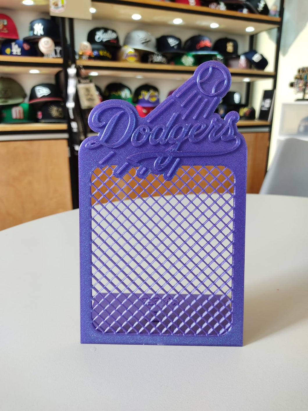 Exhibidor Dodgers Logo Morado Glitter